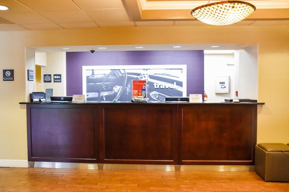 Hampton Inn Perry Exterior photo